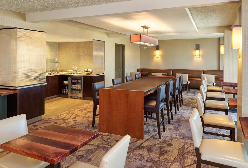 Отель Aloft San Antonio Airport Экстерьер фото
