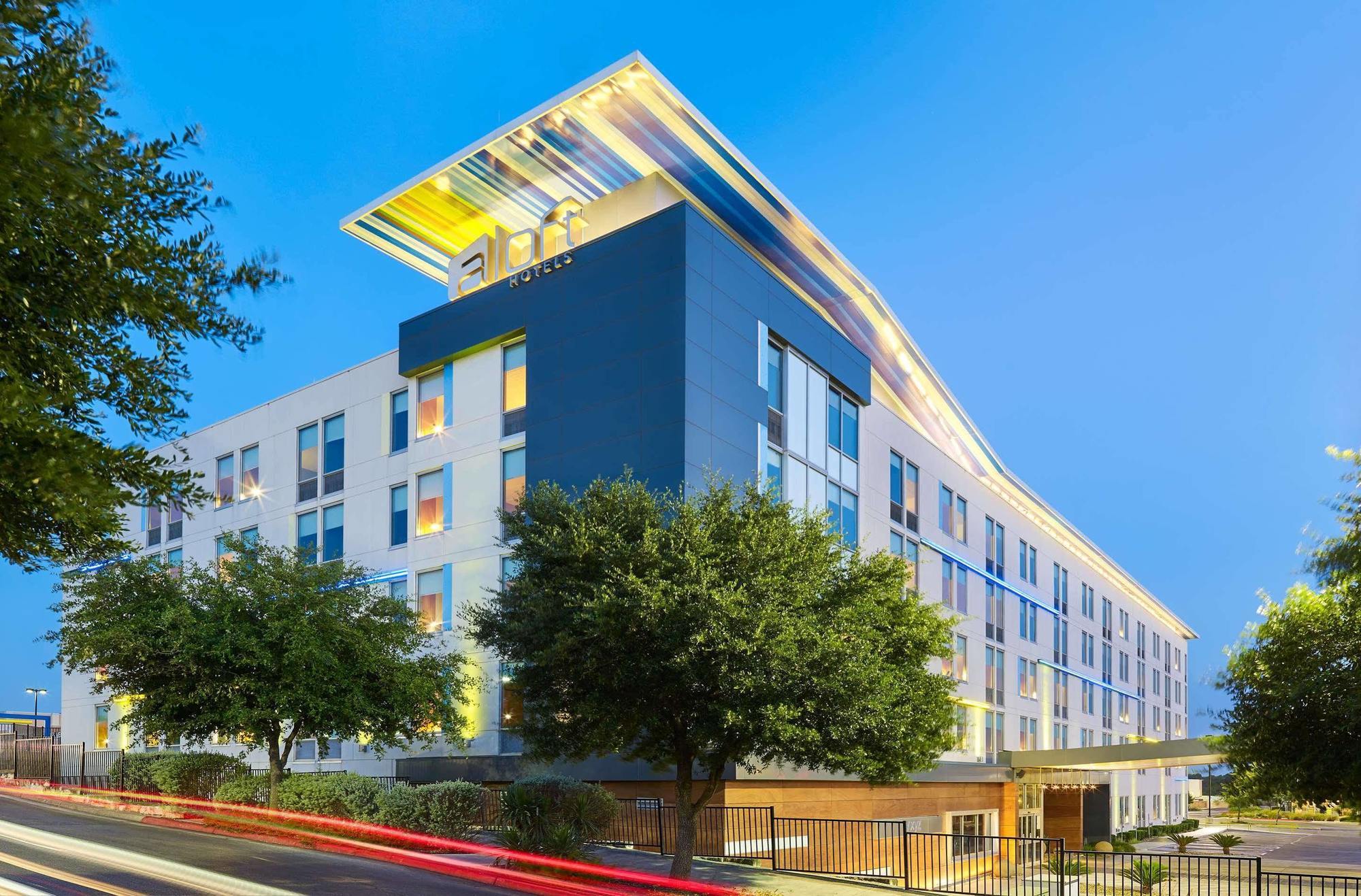 Отель Aloft San Antonio Airport Экстерьер фото